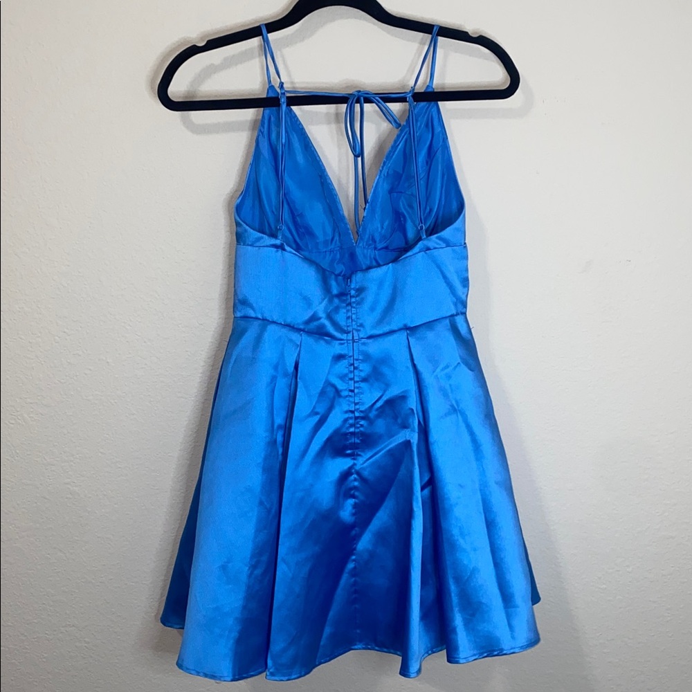 💋Adorable Blue Formal Dress! - Picture 7 of 8